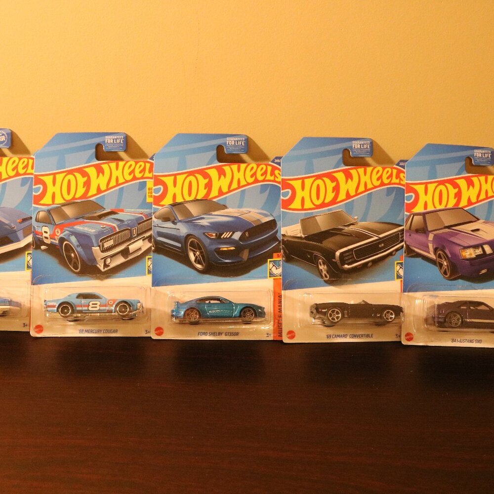 Hot Wheels Muscle Mania lot of 5 NIP